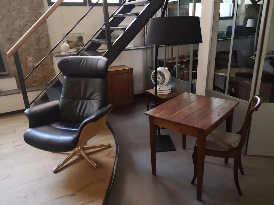 Апартаменты Bnbgones - Le Loft Bodin Croix Rousse - Metro Лион 0*,