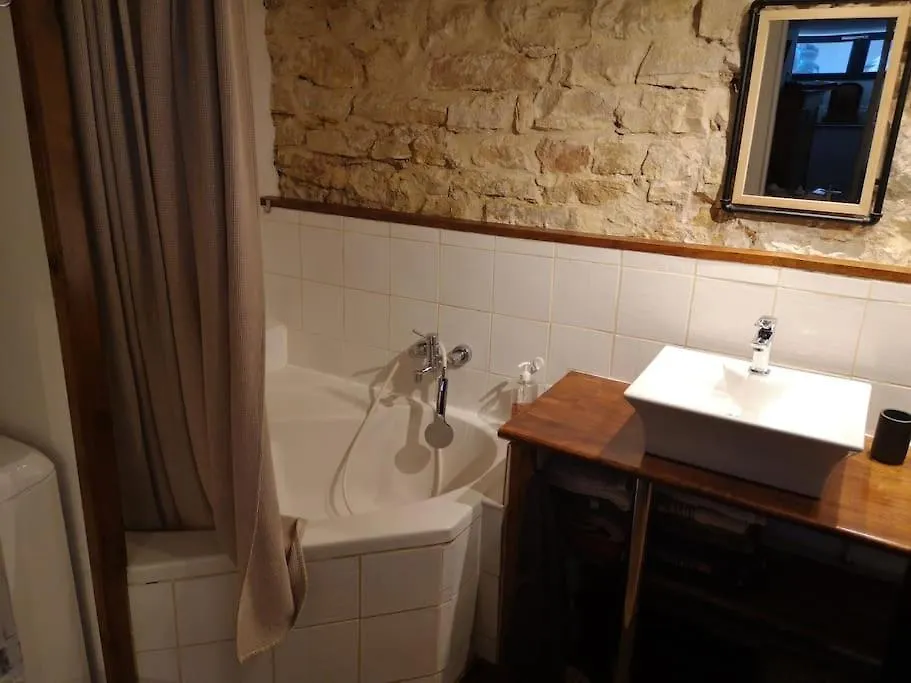 Bnbgones - Le Loft Bodin Croix Rousse - Metro Apartment Lyon 0*,  France